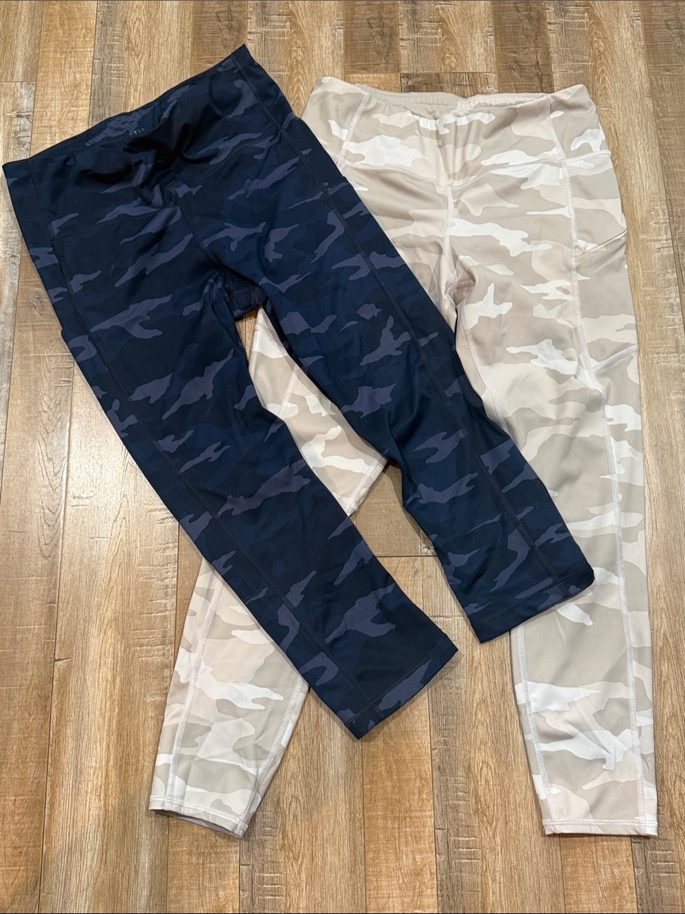 Athleta Camouflage Leggings Set — Navy & Beige Camo side pockets. Excellent